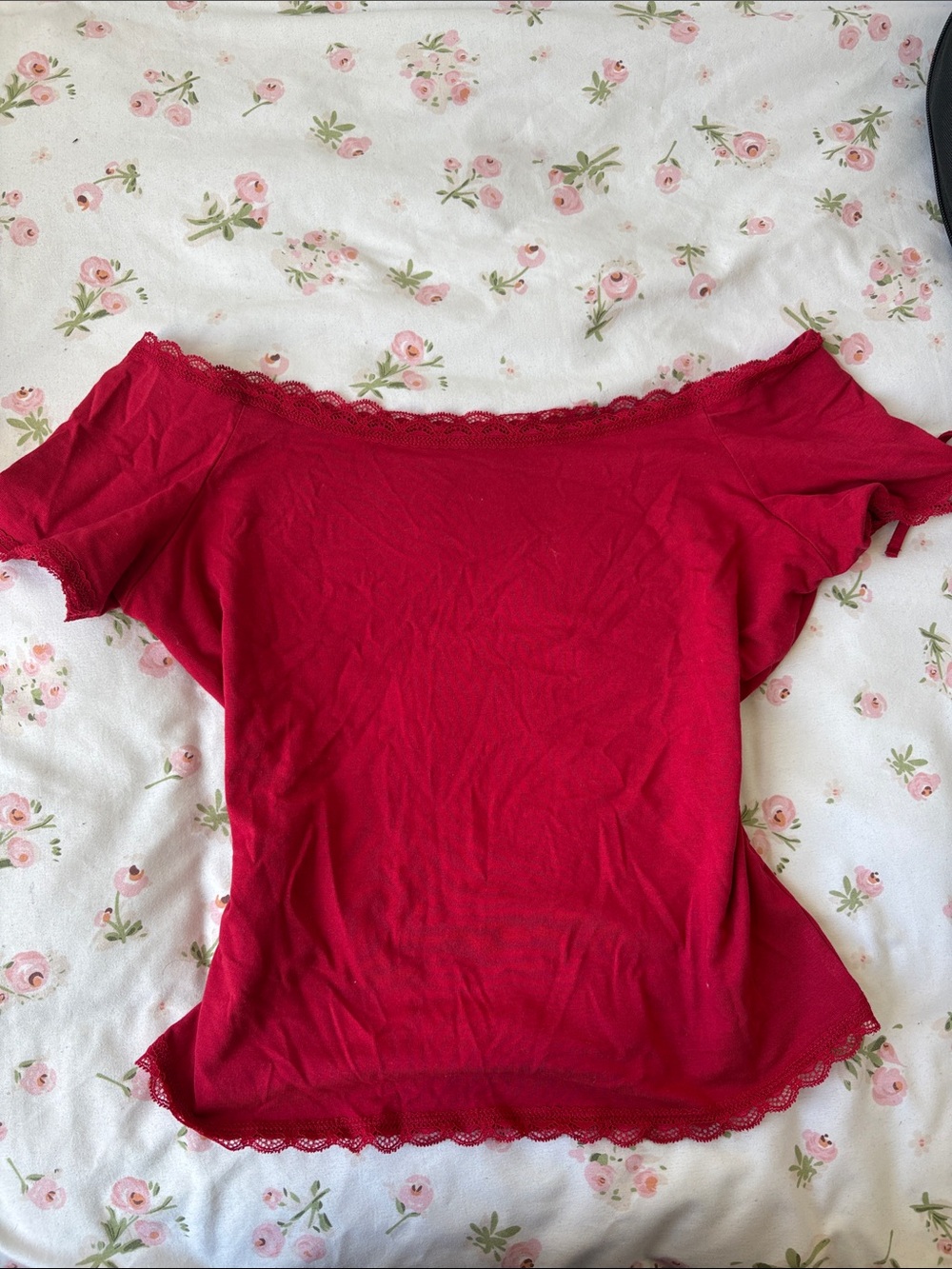 PacSun Off-Shoulder Red Lace-Trim Crop Top